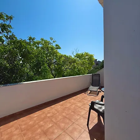 Lejlighed Cozy With Balcony & Free Parking Murter