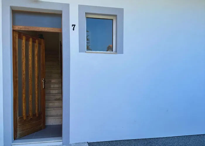 Appartement Cozy Studio With Balcony & Free Parking *