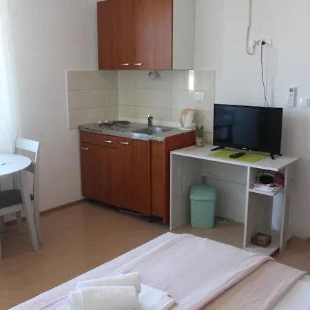 Apartment Markov