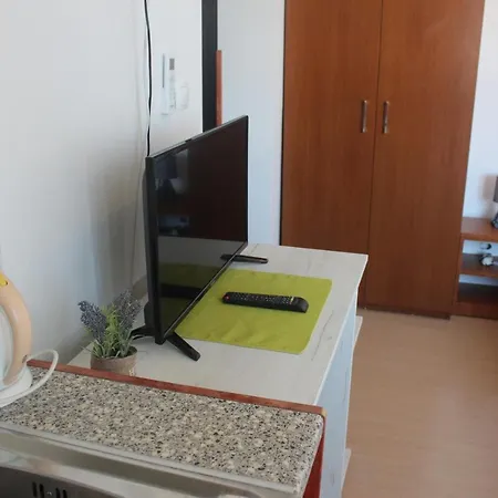 Apartment Markov