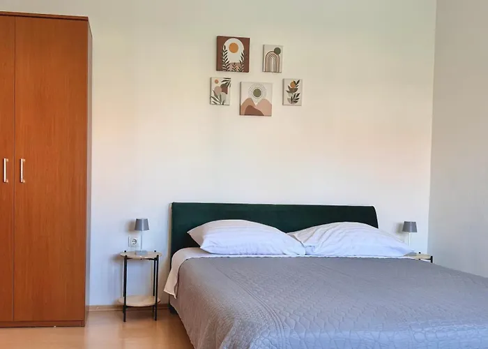 Apartament Cozy Studio With Balcony & Free Parking