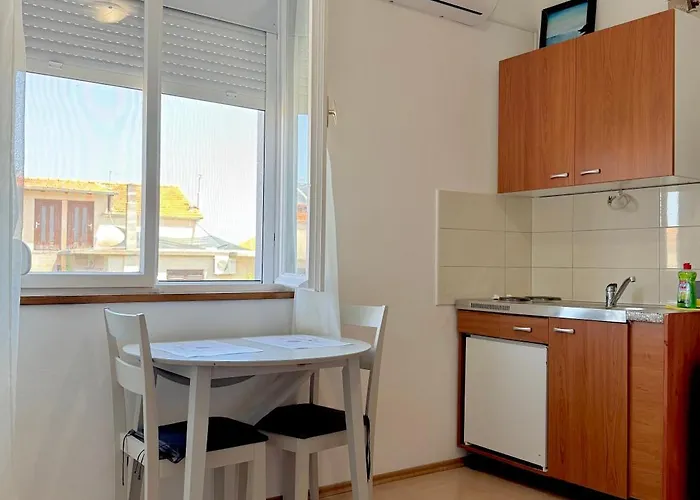 Apartament Cozy Studio With Balcony & Free Parking *