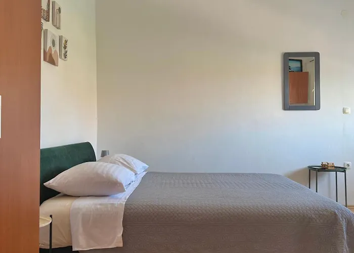 Cozy Studio With Balcony & Free Parking Apartament