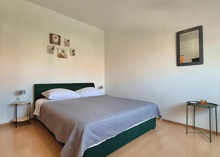 Apartament Cozy Studio With Balcony & Free Parking