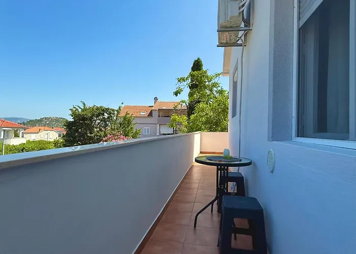 Cozy Studio With Balcony & Free Parking