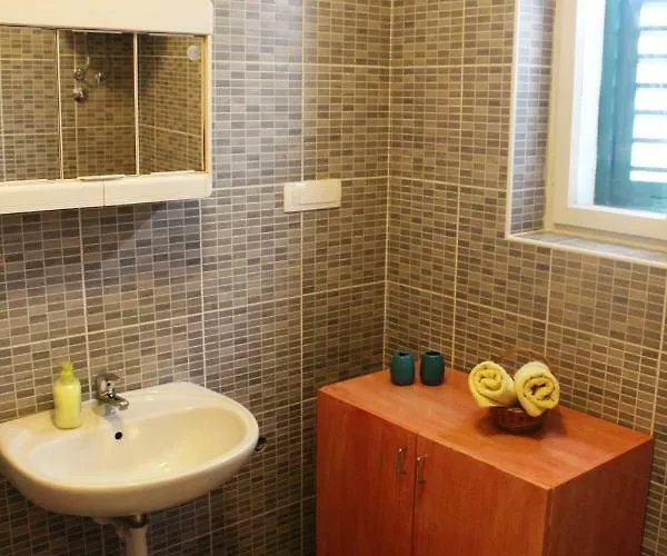 Cozy Studio With Balcony & Free Parking